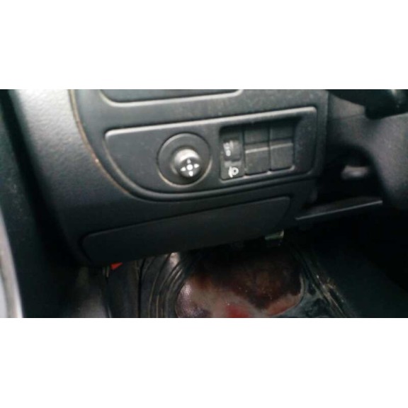 citroën xsara berlina del año 2002