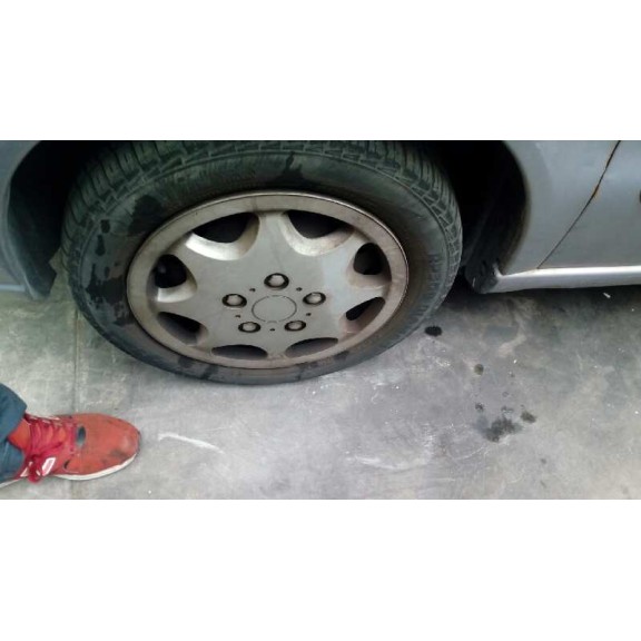 citroën xsara berlina del año 2002