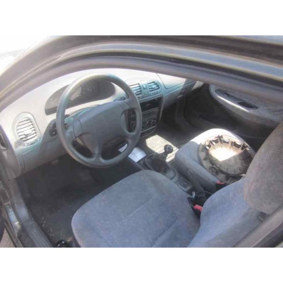 daewoo nubira berlina del año 1999