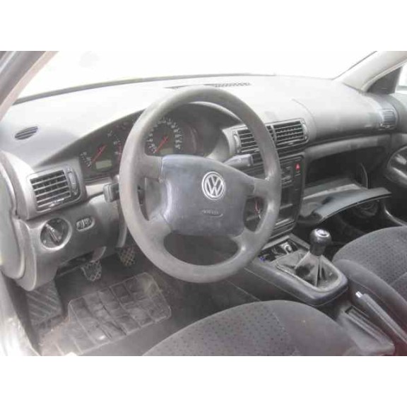 volkswagen passat berlina (3b2) del año 2000