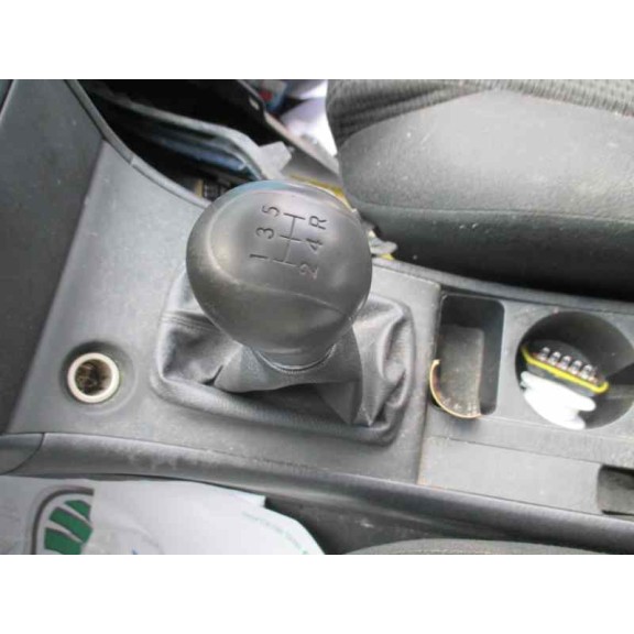 toyota corolla (e12) del año 2005