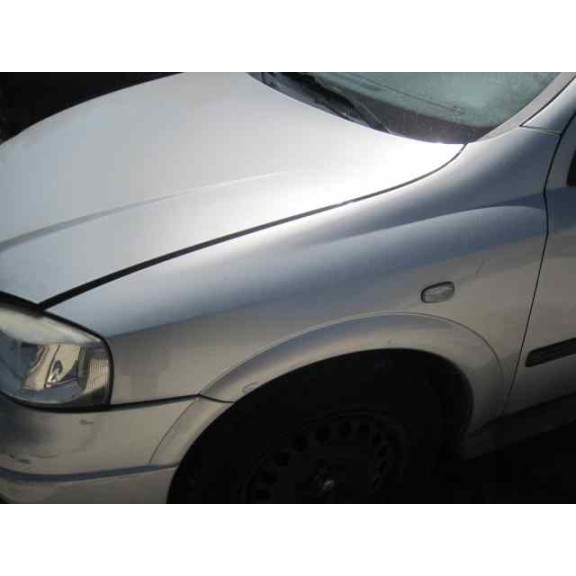 opel astra g berlina del año 2000