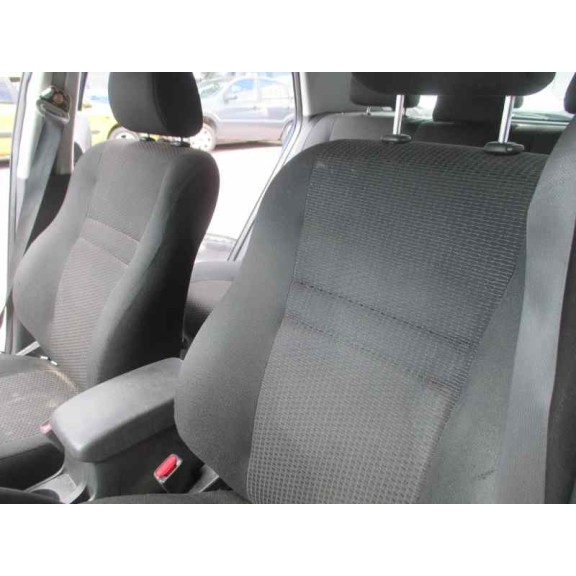 toyota corolla (e12) del año 2005