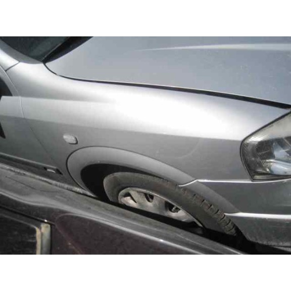 opel astra g berlina del año 2000