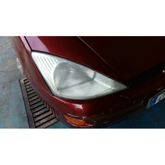 ford focus berlina (cak) del año 2000