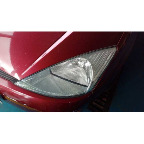 ford focus berlina (cak) del año 2000