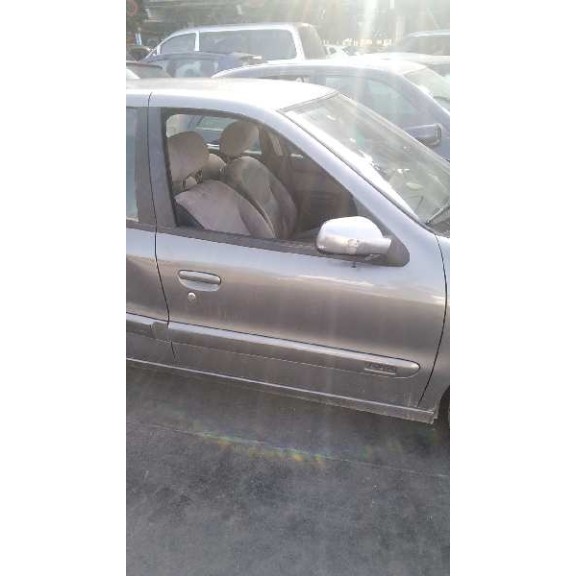 citroën xsara berlina del año 2003