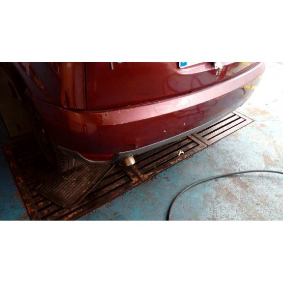 ford focus berlina (cak) del año 2000