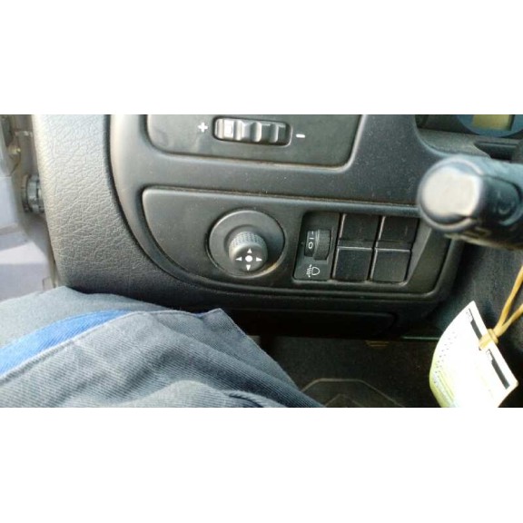 citroën xsara berlina del año 2000