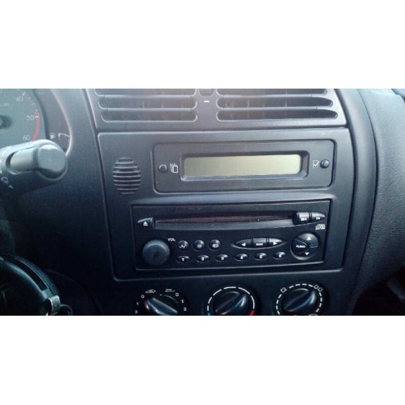 citroën xsara berlina del año 2000