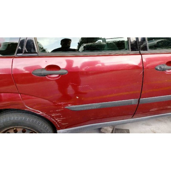 ford focus berlina (cak) del año 2000