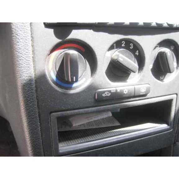 opel astra g berlina del año 2000