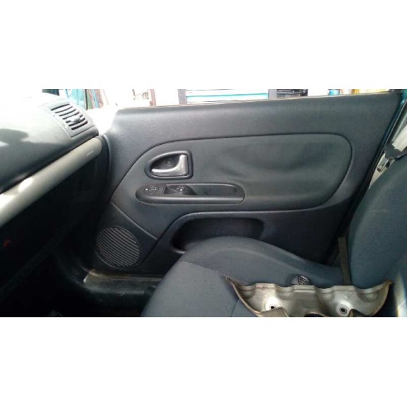 renault clio ii fase ii (b/cb0) del año 2004