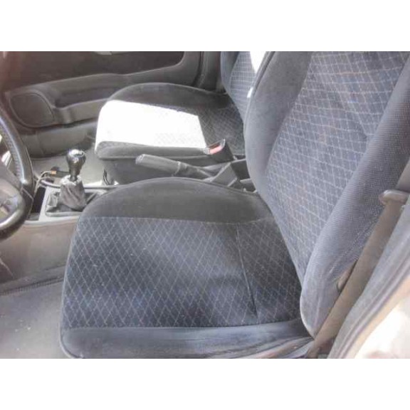 opel astra g berlina del año 2000