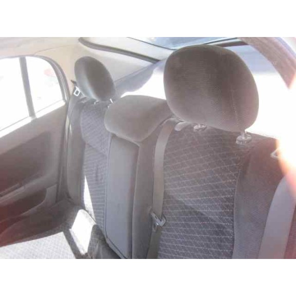 opel astra g berlina del año 2000