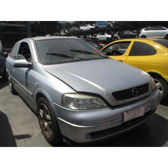 opel astra g berlina del año 2002