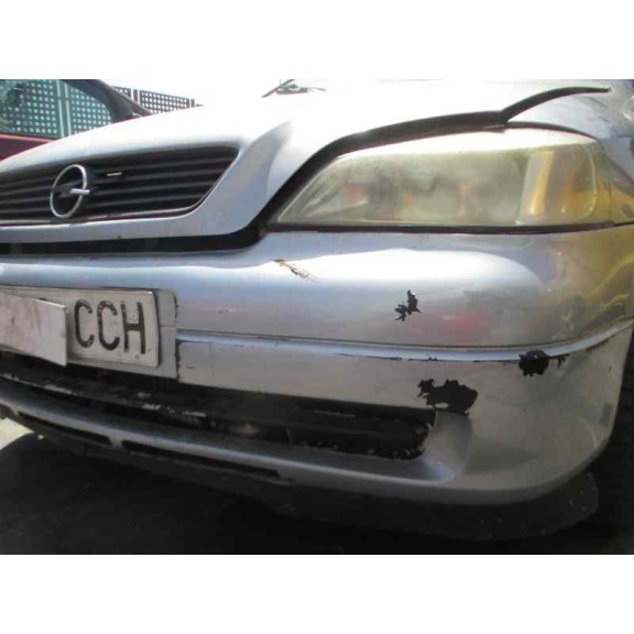 opel astra g berlina del año 2002