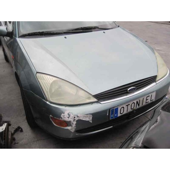 ford focus berlina (cak) del año 2000