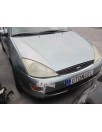 ford focus berlina (cak) del año 2000