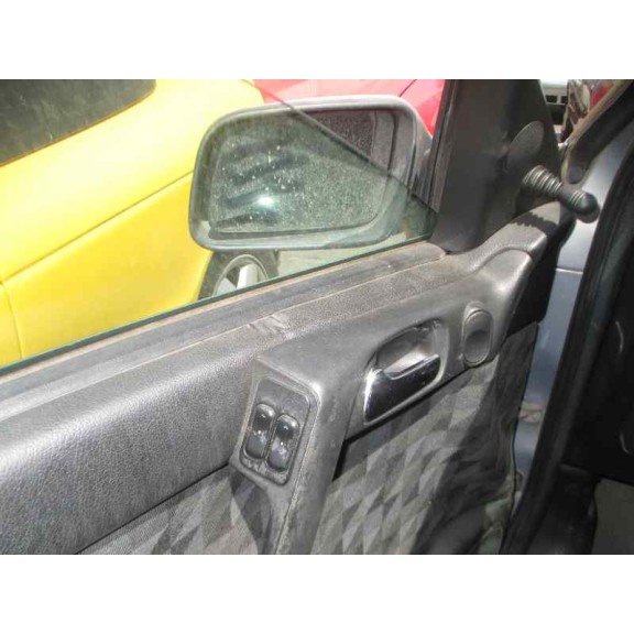 opel astra g berlina del año 2002