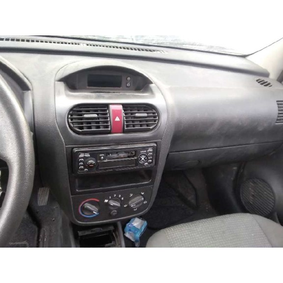 opel corsa c del año 2002