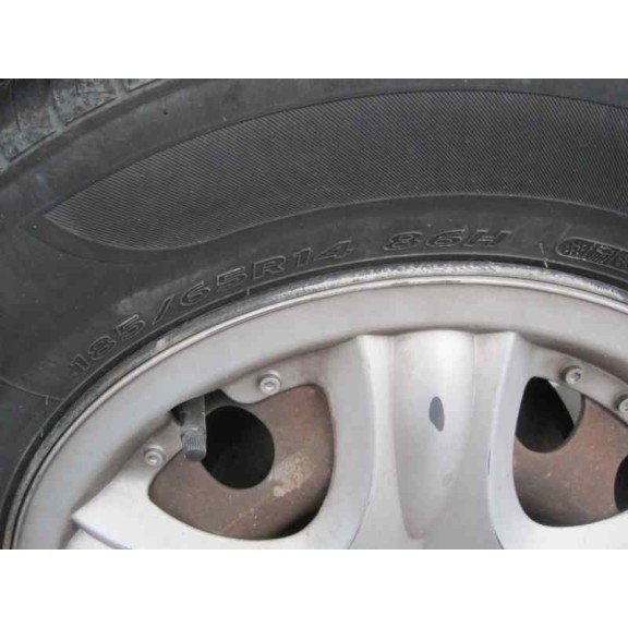 ford focus berlina (cak) del año 2000