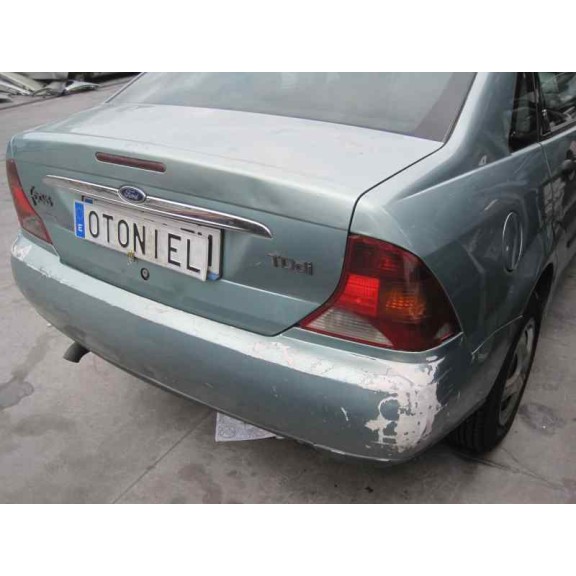 ford focus berlina (cak) del año 2000