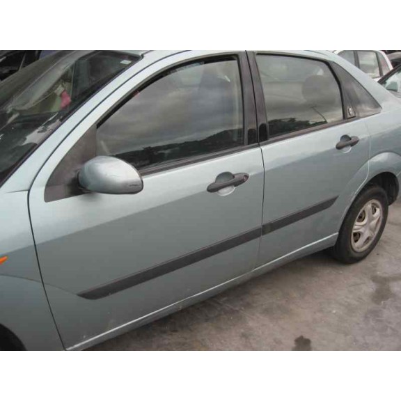 ford focus berlina (cak) del año 2000