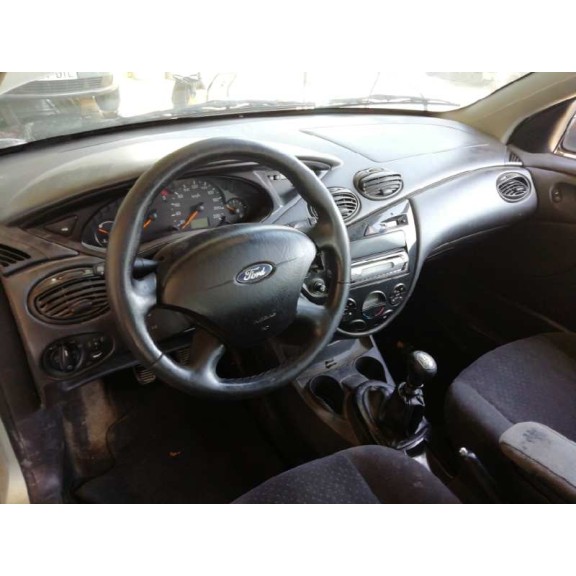 ford focus berlina (cak) del año 2002