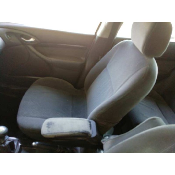 ford focus berlina (cak) del año 2002