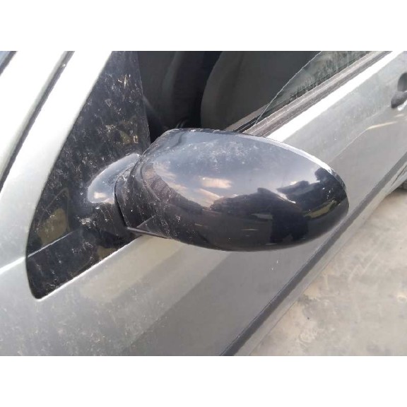 ford focus berlina (cak) del año 2004