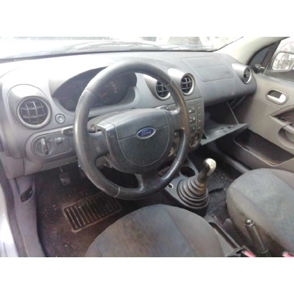 ford fiesta (cbk) del año 2003