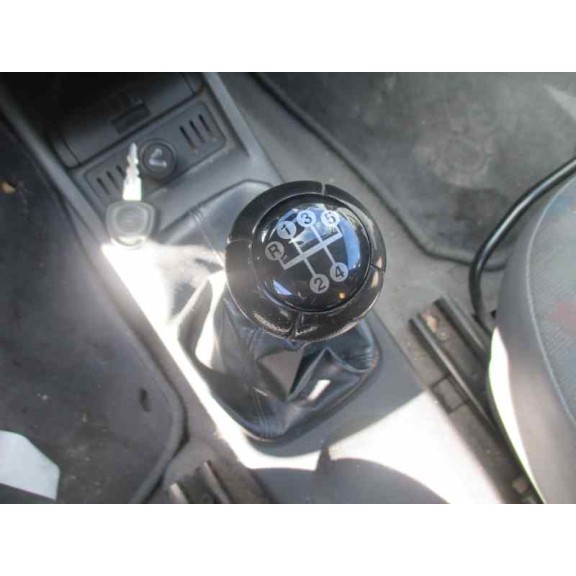 opel corsa c del año 2002