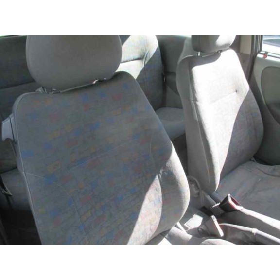 opel corsa c del año 2002