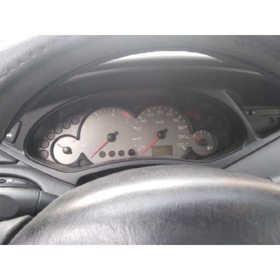 ford focus berlina (cak) del año 2004