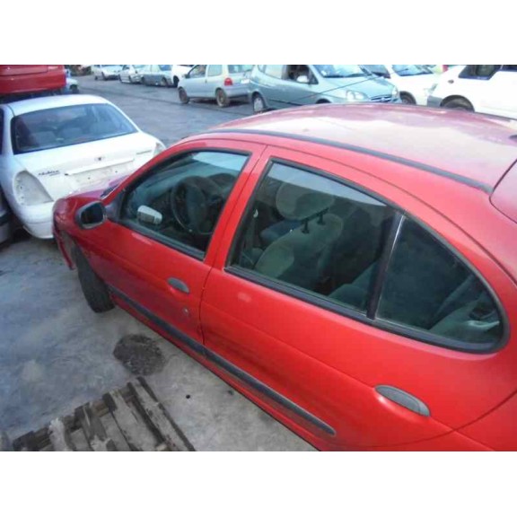 renault megane i berlina hatchback (ba0) del año 1996