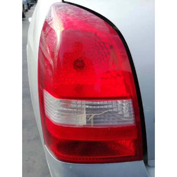 nissan primera berlina (p12) del año 2002