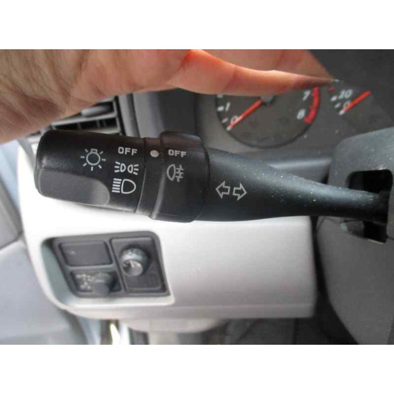 nissan almera (n16/e) del año 2002