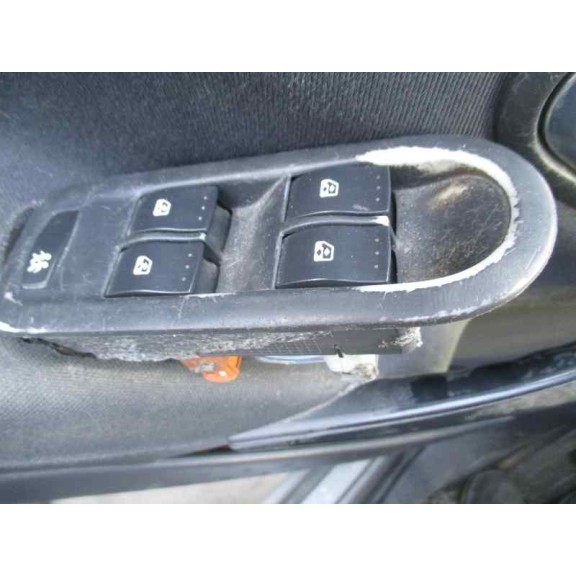 renault megane ii classic berlina del año 2004