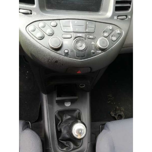 nissan primera berlina (p12) del año 2002