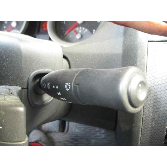 renault megane ii classic berlina del año 2004