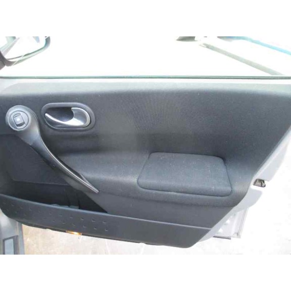 renault megane ii classic berlina del año 2004