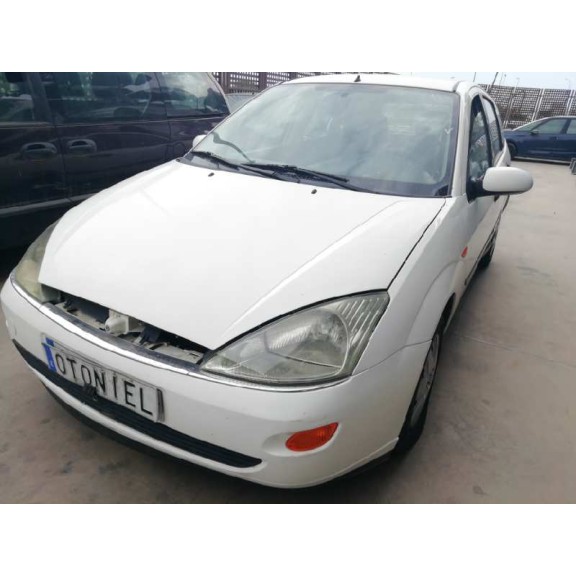 ford focus berlina (cak) del año 2001