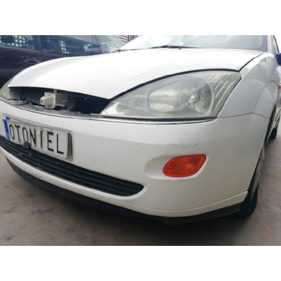 ford focus berlina (cak) del año 2001