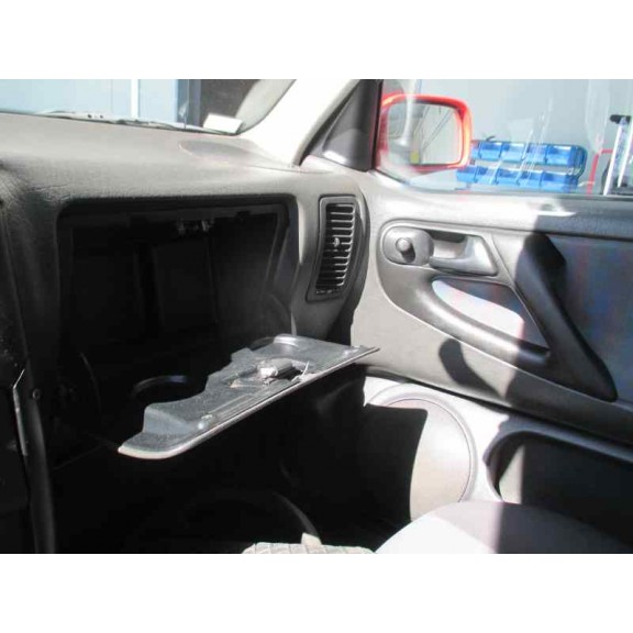 volkswagen polo berlina (6n1) del año 1996