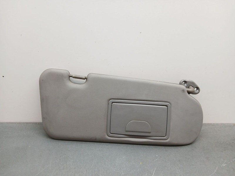 Recambio de parasol derecho para kia sorento 2.5 crdi active referencia OEM IAM   