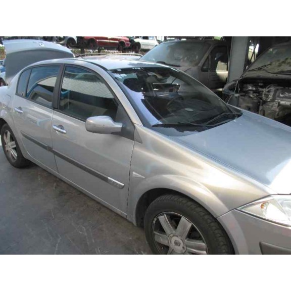 renault megane ii classic berlina del año 2004