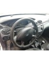 ford focus berlina (cak) del año 2001
