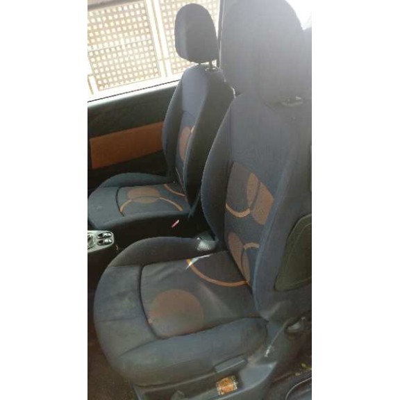 peugeot 1007 del año 2006