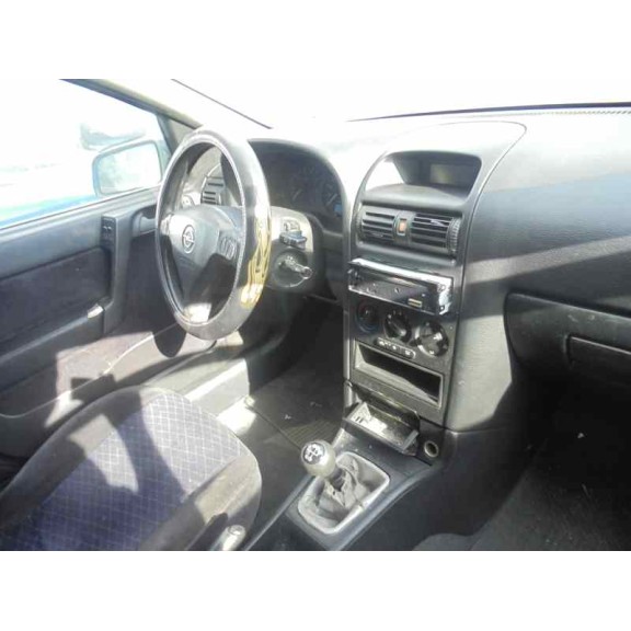 opel astra g berlina del año 1998